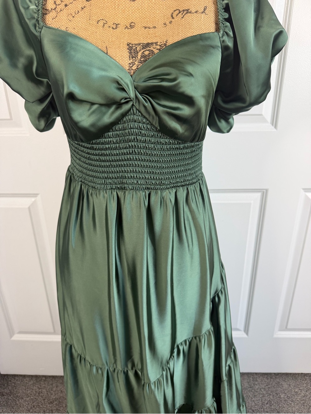 Free People Green Satin Puff Sleeve Tiered Maxi Dress Size M NWOT - Picture 4 of 16